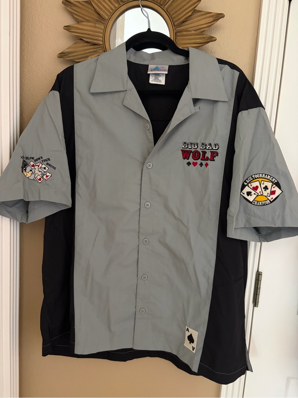 Disney Resort 1990’s Big Bad Wolf Texas Hold’Em Poker Club Embroidered Shirt L